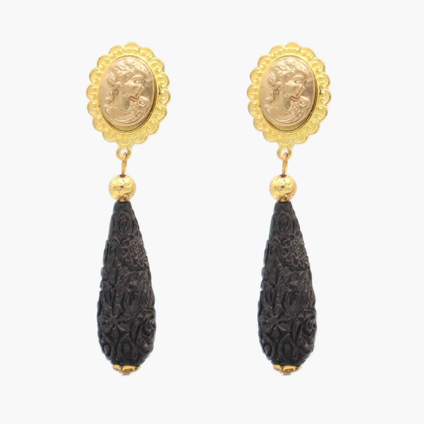 Pendientes negros